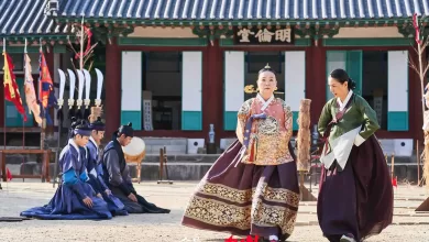 سریال زیر چتر ملکه