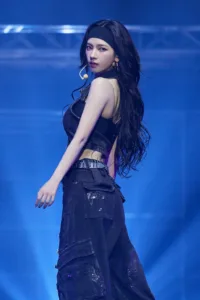 آهنگ Up کارینا (Karina) اسپا (Aespa)