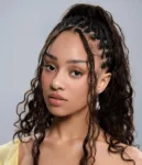 منون عضو گروه کتس آی