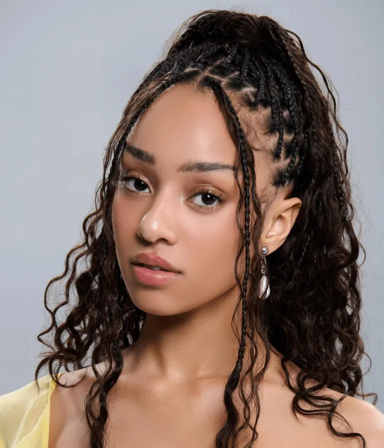 منون عضو گروه کتس آی